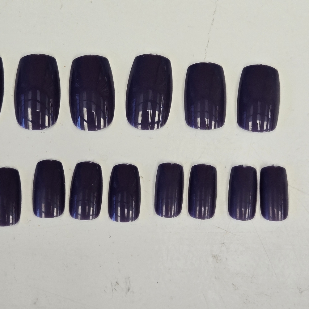🍒🍒 Dark Purple Press On Nails